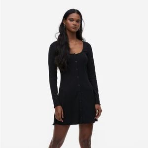 H&M long sleeve black dress w/ front buttons & slight ruffle sleeves (with tag)